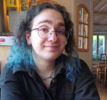 Violette - Professeure de dessin à Neuchâtel