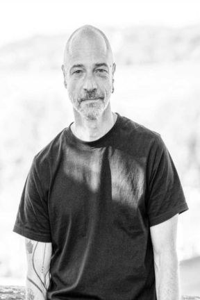 Maxime - art teacher in Montreux